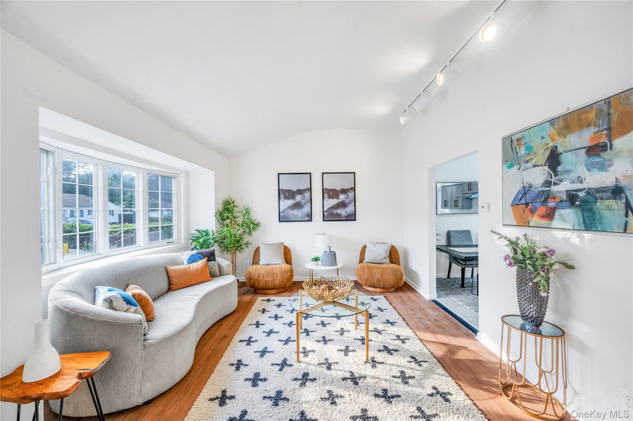 295 W 24th Street, Deer Park, NY 11729