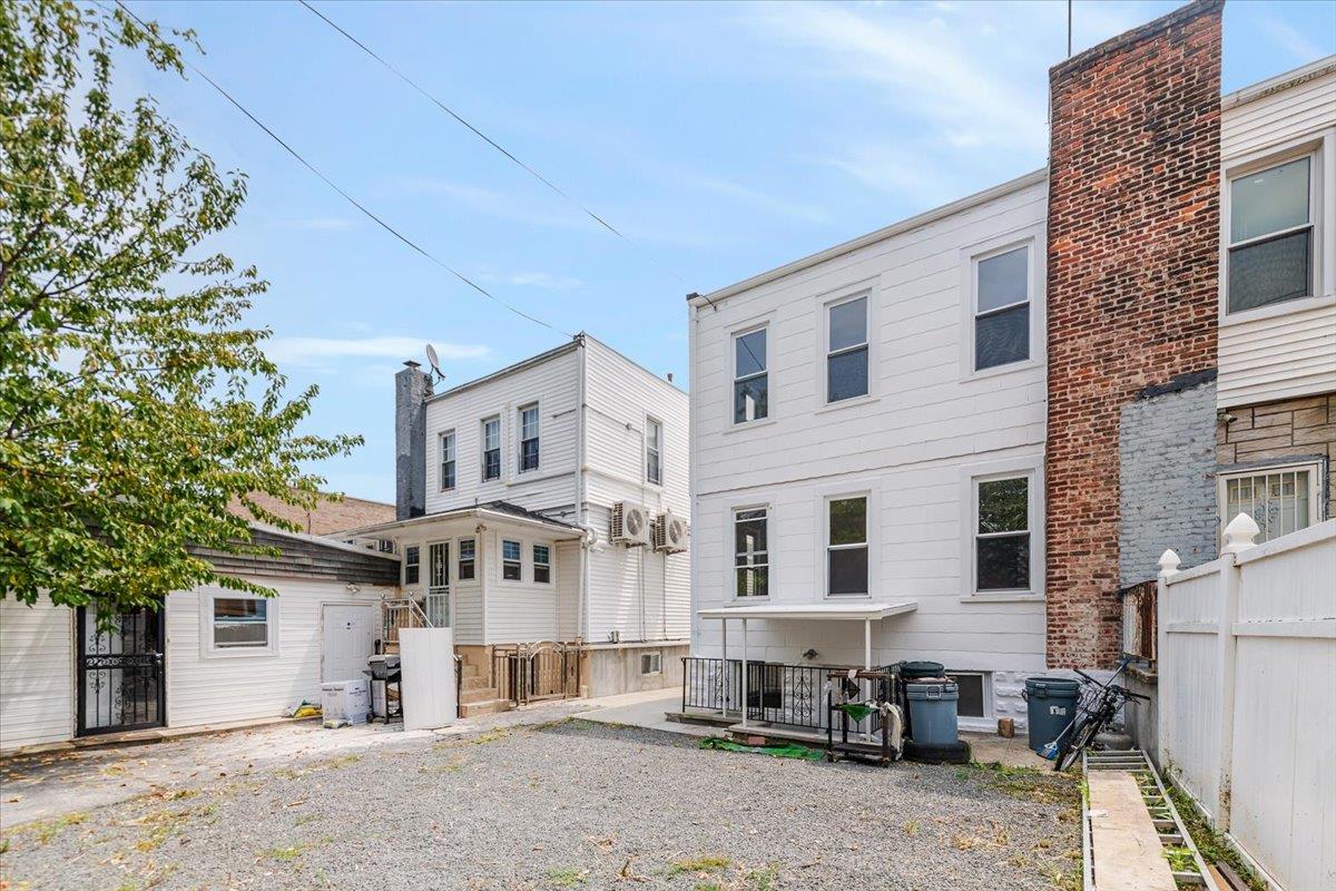 959 Van Nest Ave, Bronx, NY 10462