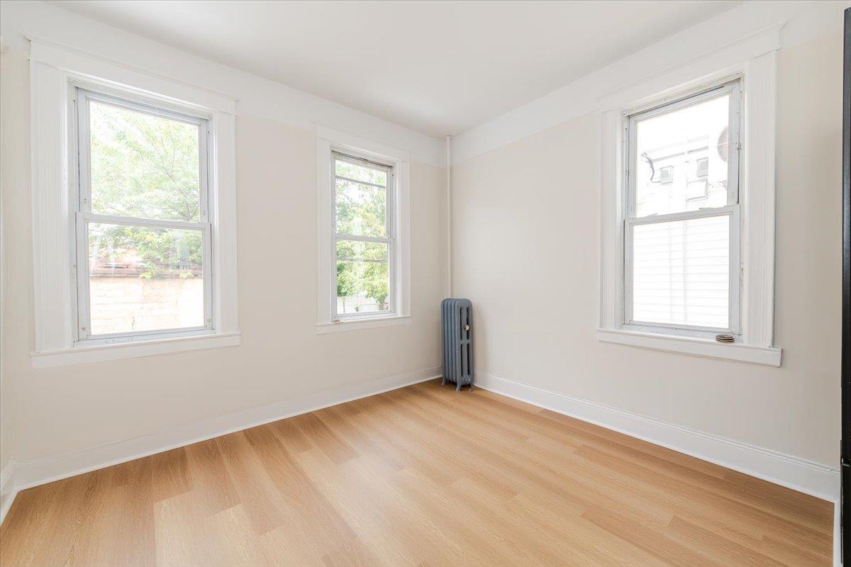 959 Van Nest Ave, Bronx, NY 10462