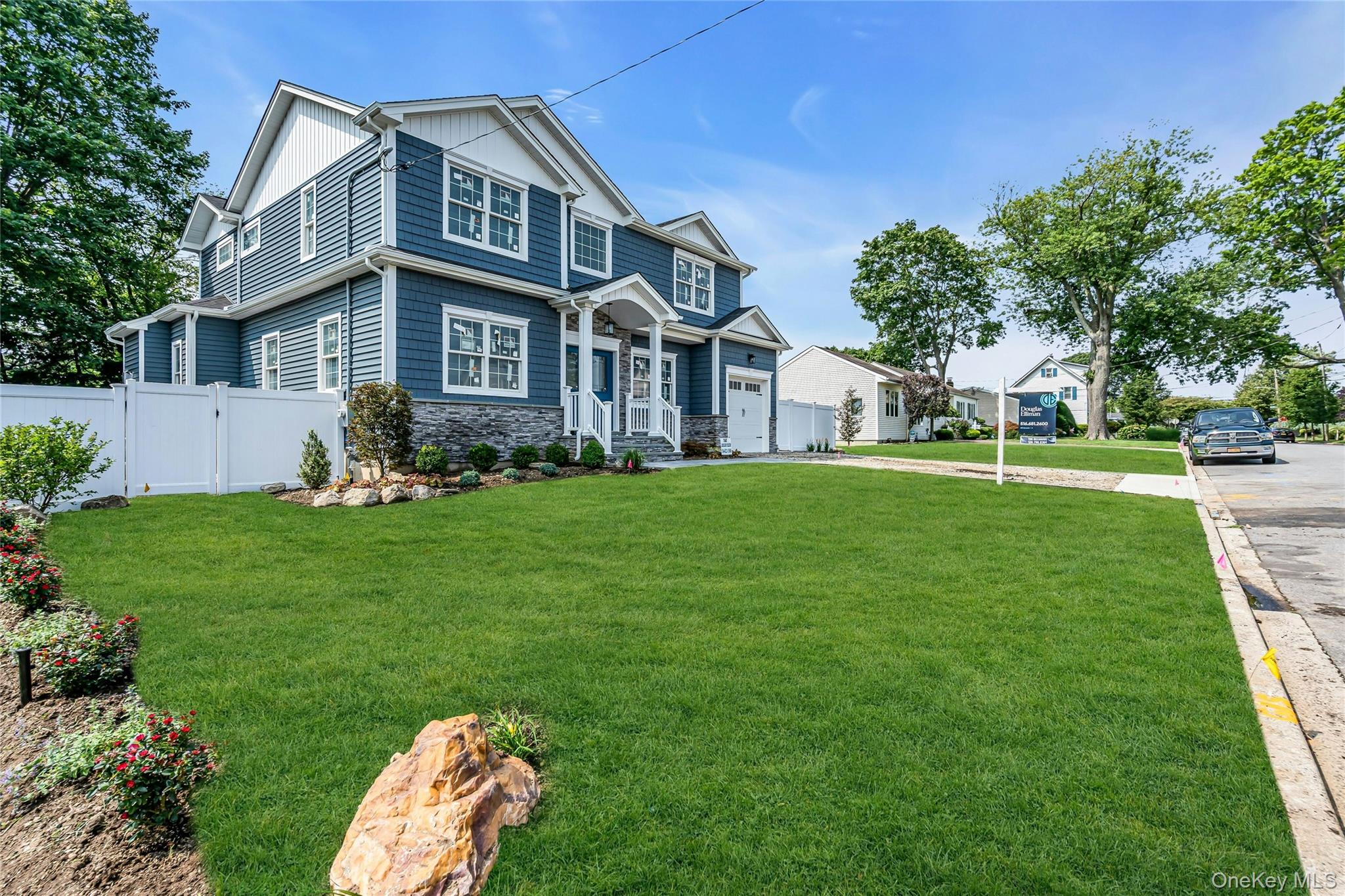 68 Caroline Street, Bethpage, NY 11714
