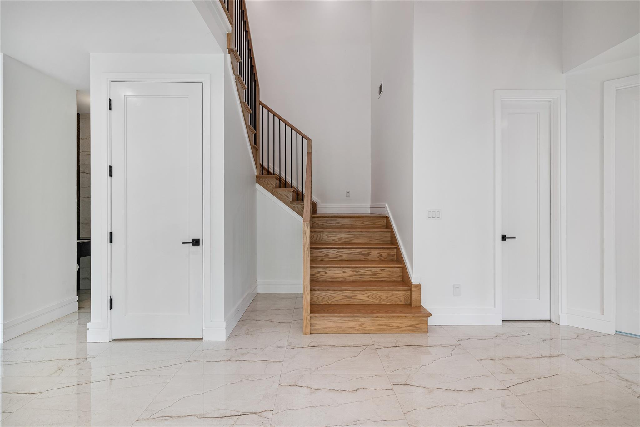 24 Suffern Place # 202, Monsey, NY 10952