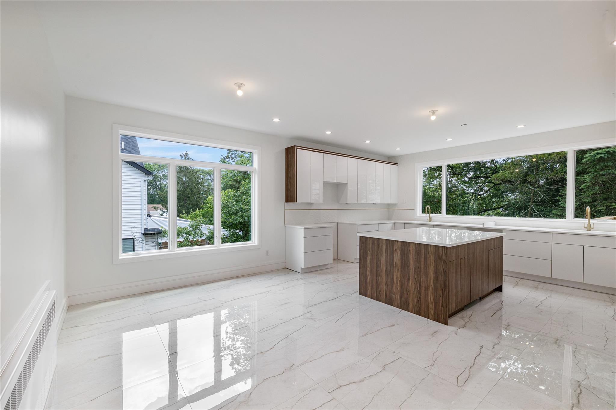 24 Suffern Place # 202, Monsey, NY 10952