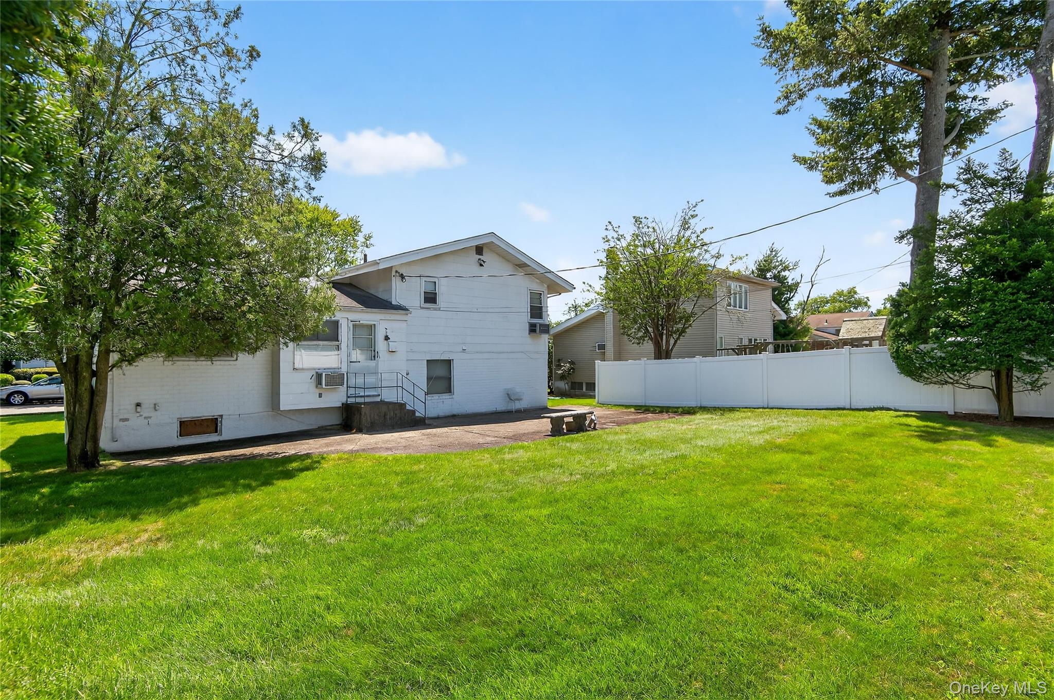 43 Friendly Lane, Jericho, NY 11753