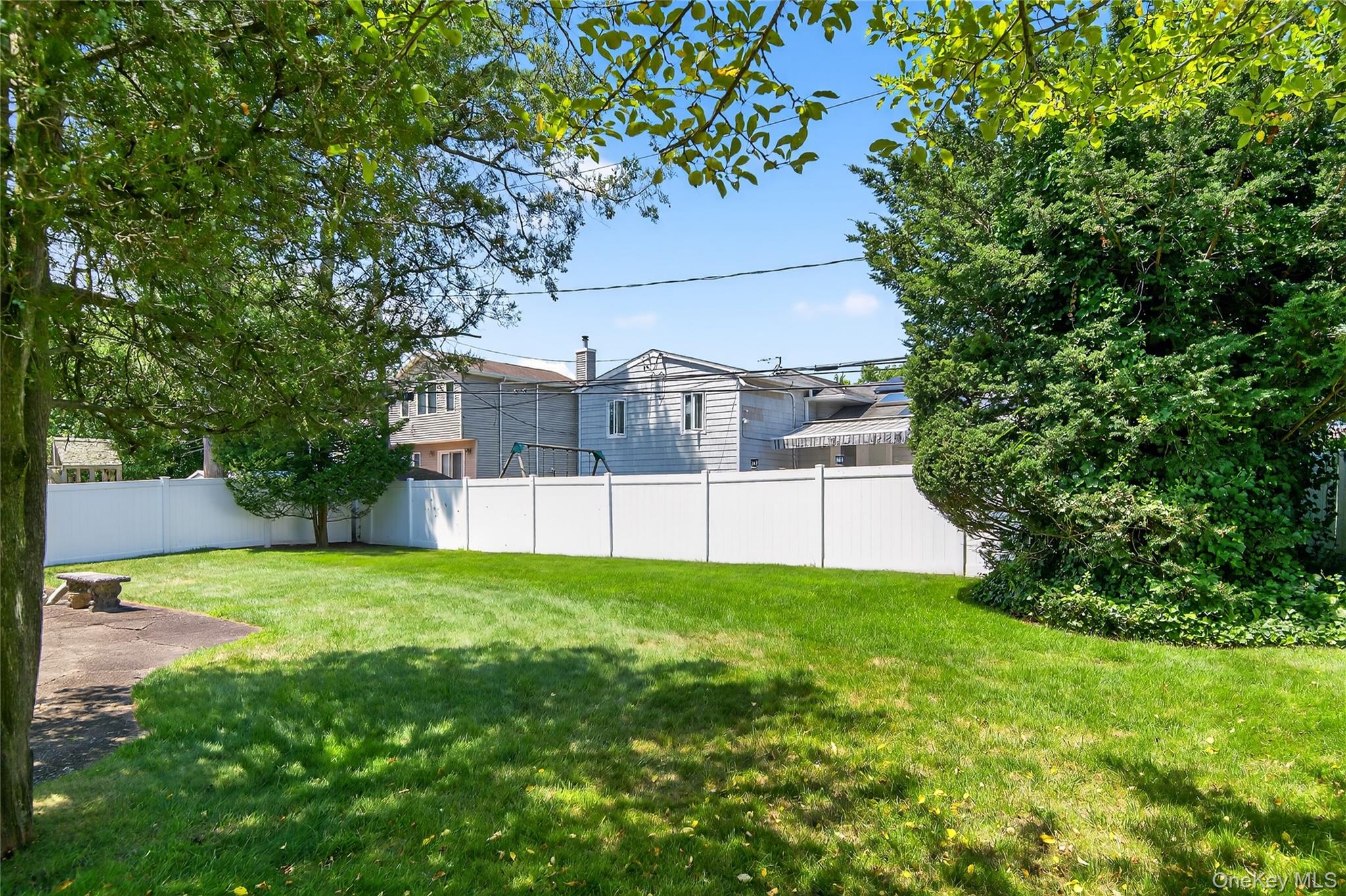 43 Friendly Lane, Jericho, NY 11753