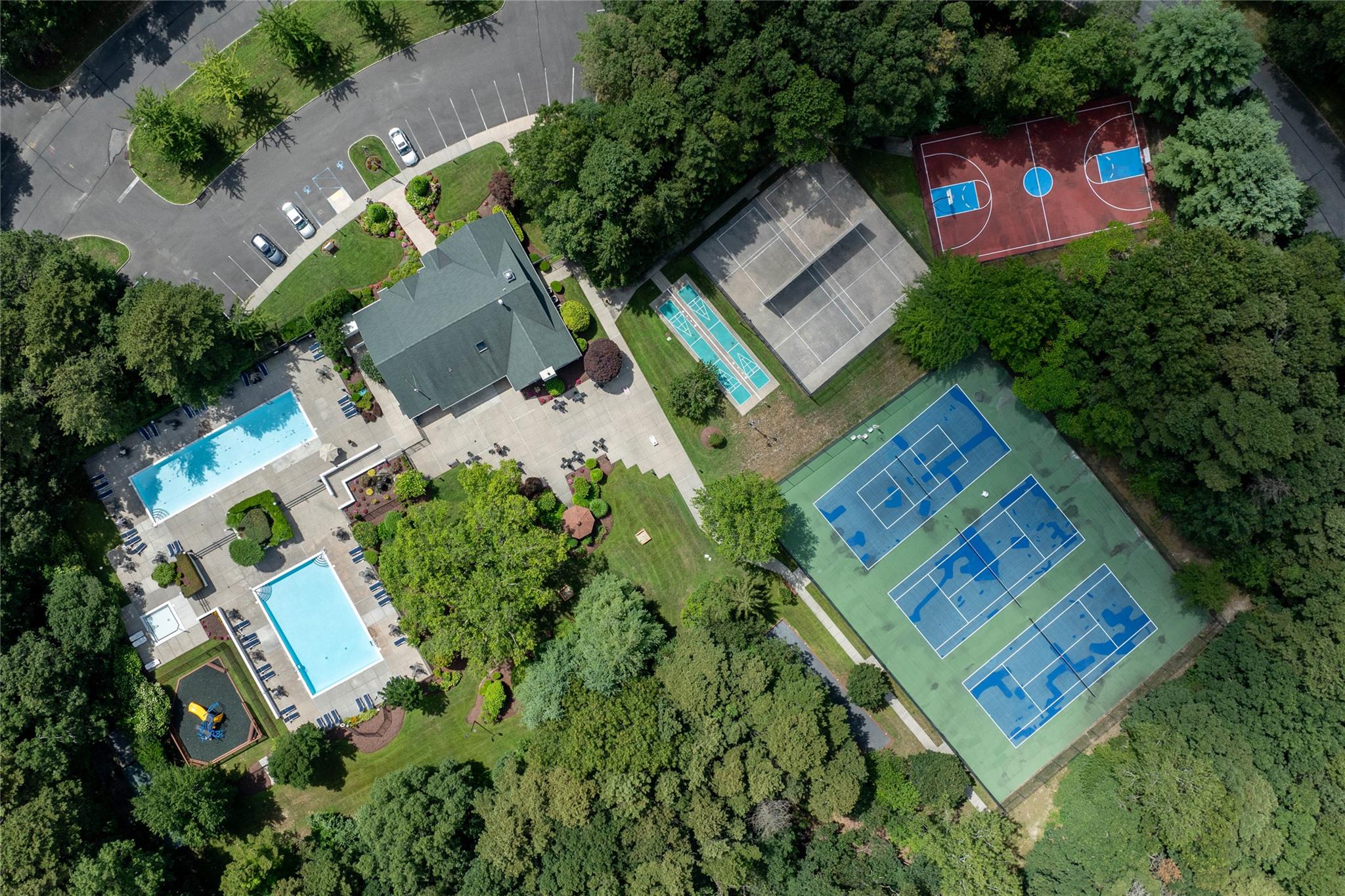 17 Pidgeon Court, Manorville, NY 11949