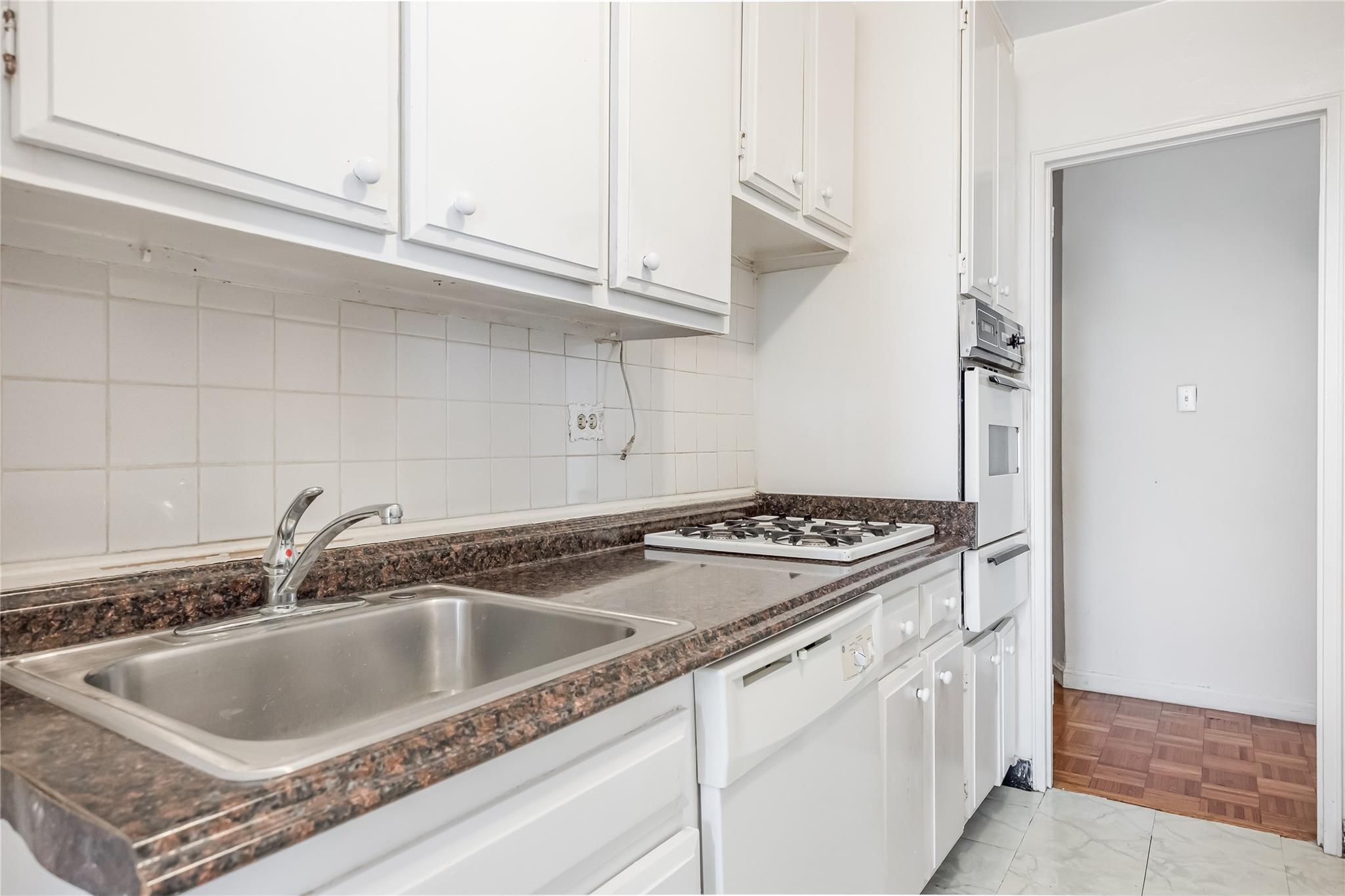 85-15 Main Street # 12I, Briarwood, NY 11435