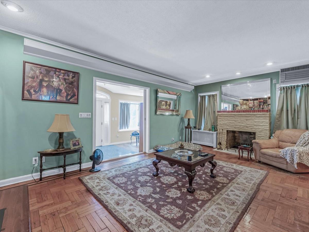 188-45 Quencer Road, Saint Albans, NY 11412