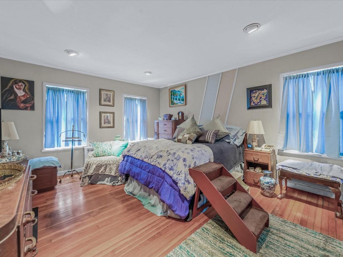 188-45 Quencer Road, Saint Albans, NY 11412