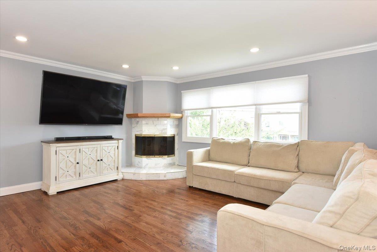 2770 Lincoln Boulevard, Merrick, NY 11566