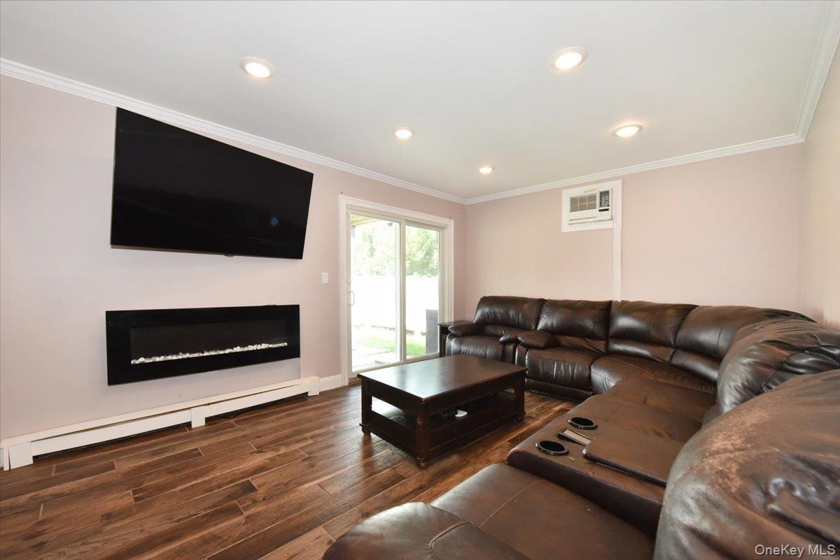 2770 Lincoln Boulevard, Merrick, NY 11566