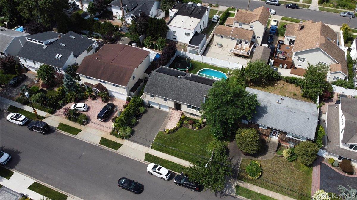 2770 Lincoln Boulevard, Merrick, NY 11566