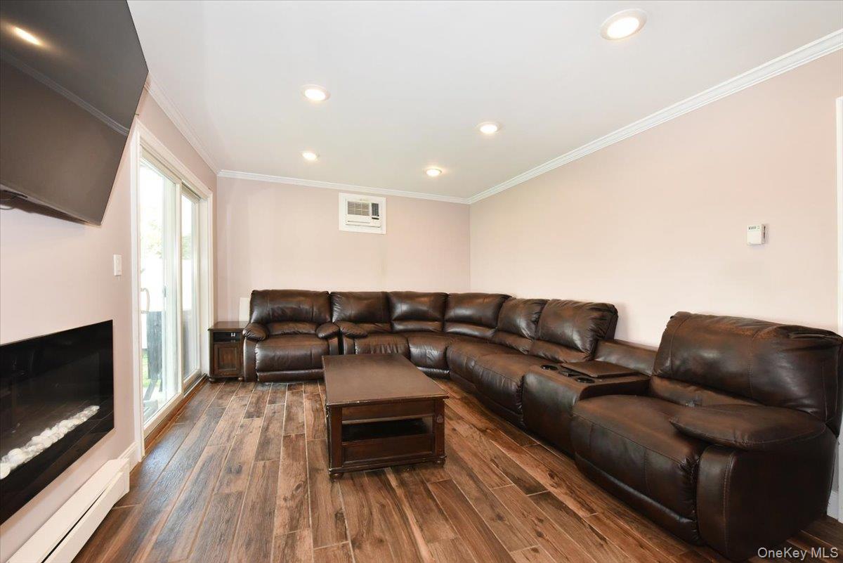 2770 Lincoln Boulevard, Merrick, NY 11566