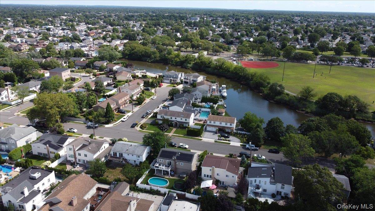 2770 Lincoln Boulevard, Merrick, NY 11566