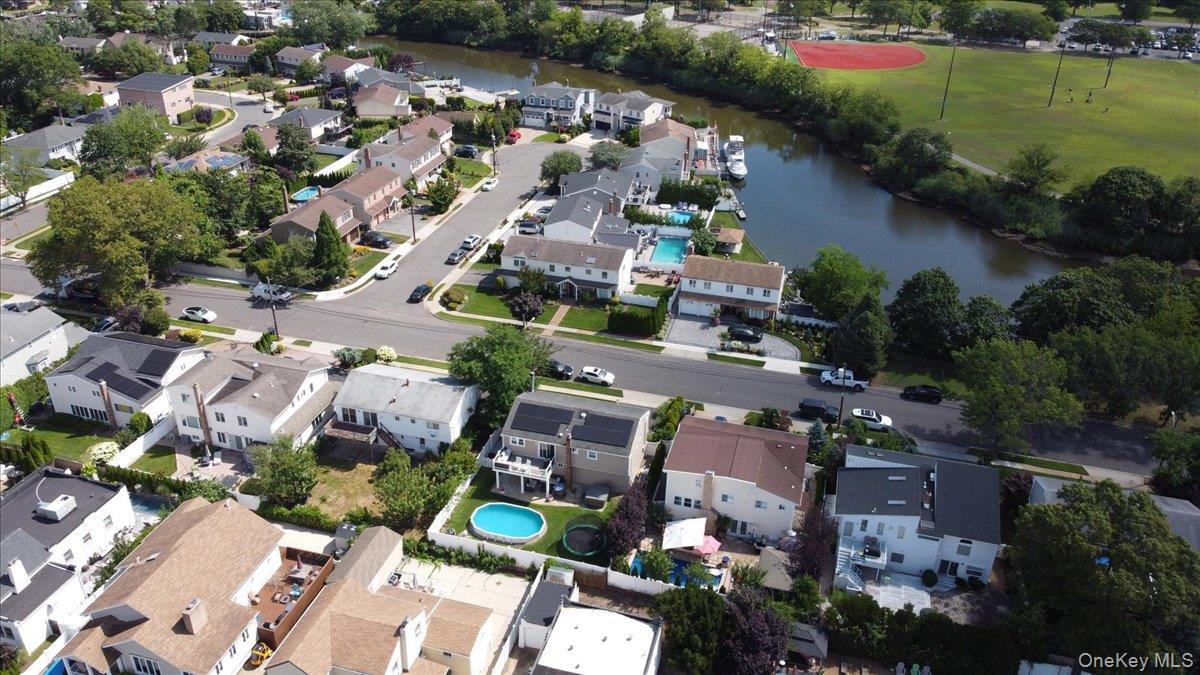 2770 Lincoln Boulevard, Merrick, NY 11566