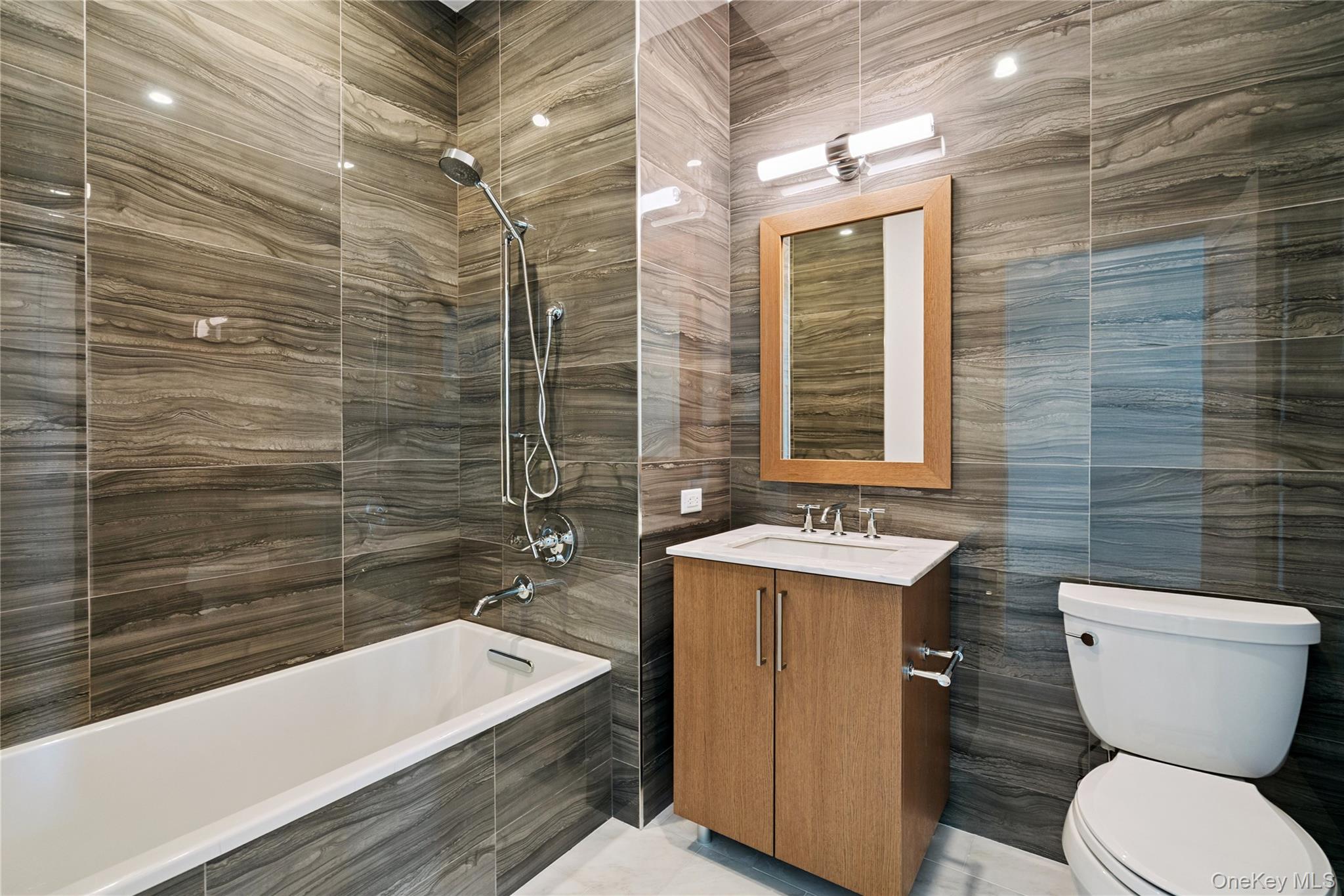 100 Garvies Point Road # 1304, Glen Cove, NY 11542