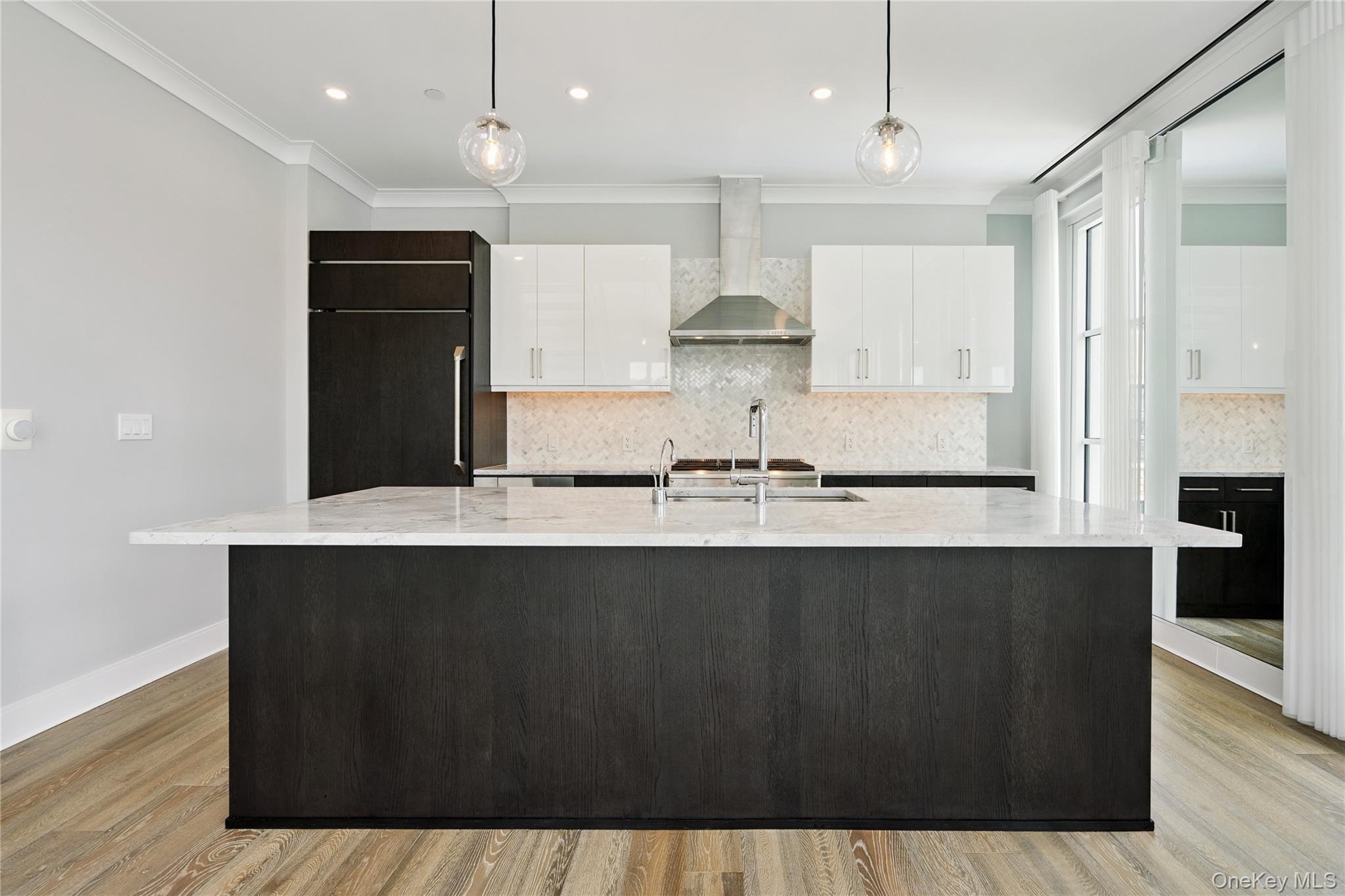 100 Garvies Point Road # 1304, Glen Cove, NY 11542