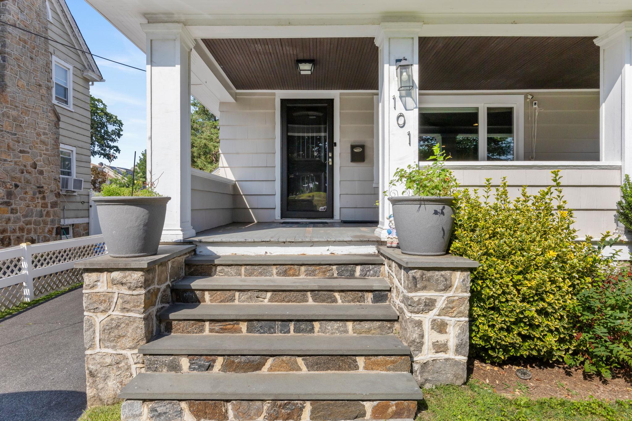 101 Lispenard Avenue, New Rochelle, NY 10801