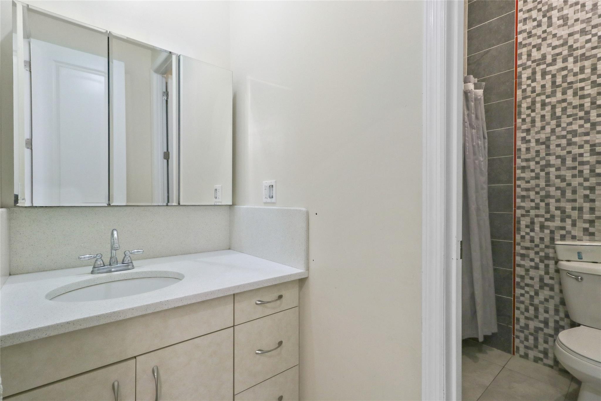 14 Hamburg Way # 303, Monroe, NY 10950