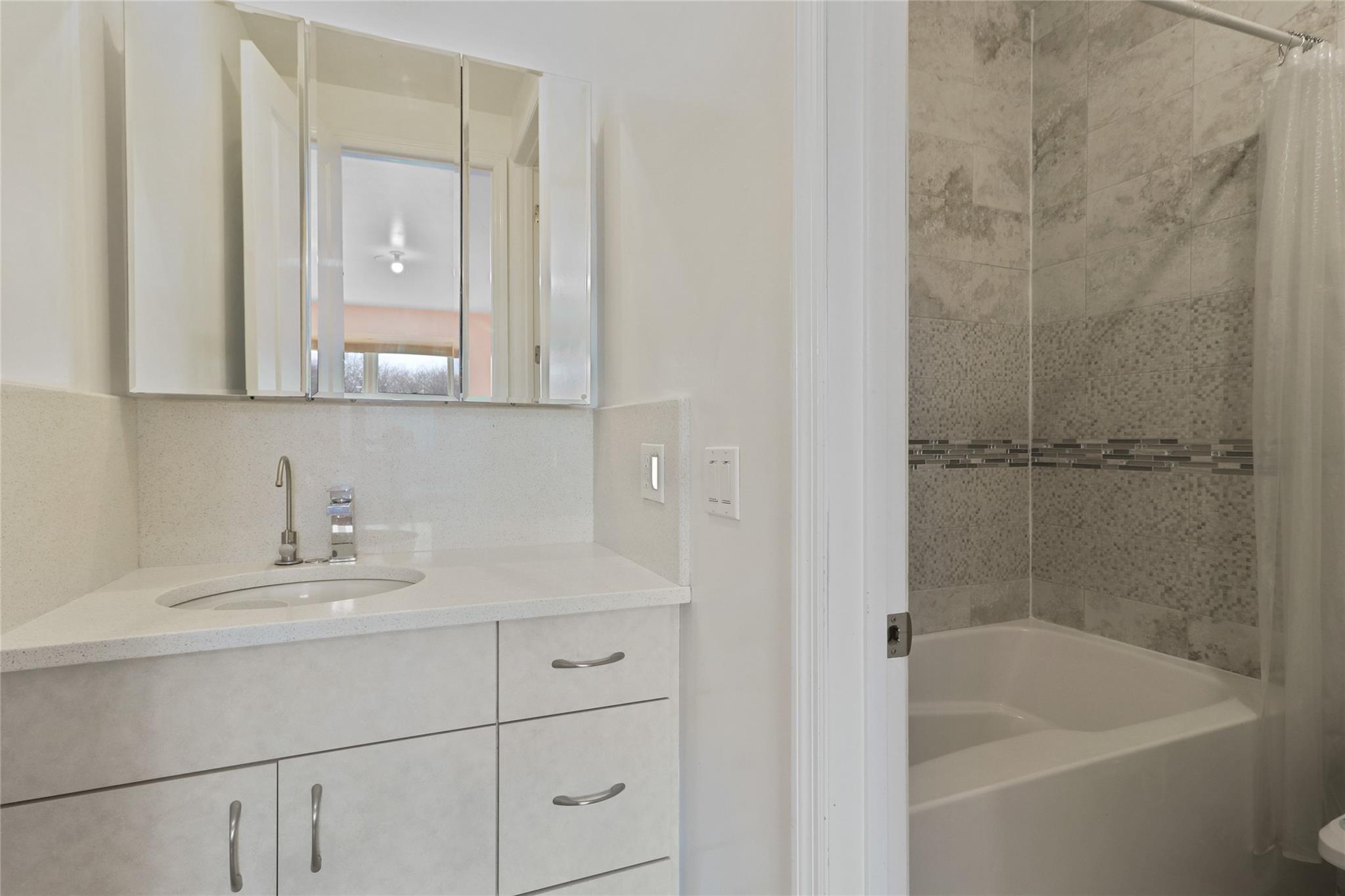 14 Hamburg Way # 303, Monroe, NY 10950