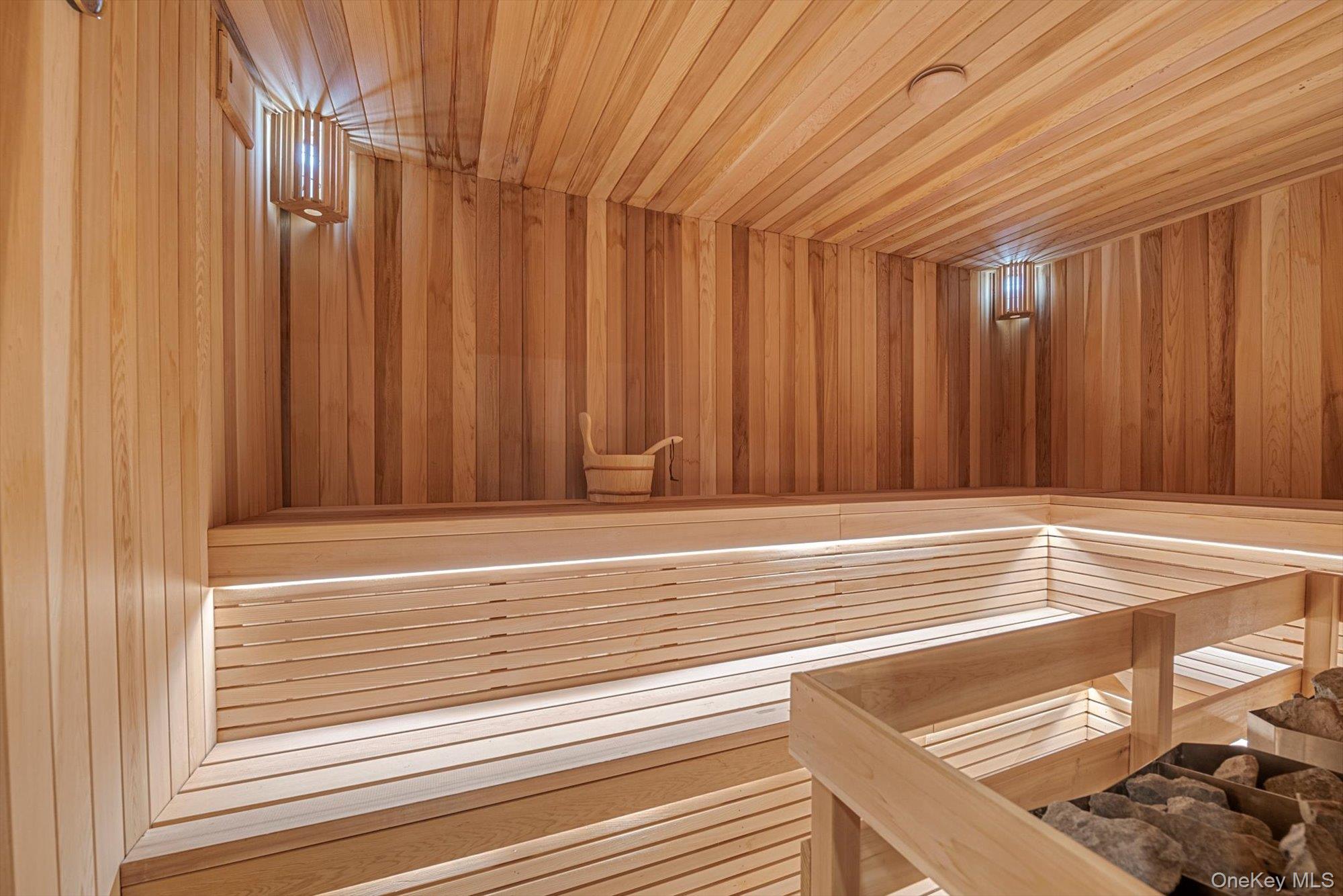 55 Coves Run, Oyster Bay Cove, NY 11791