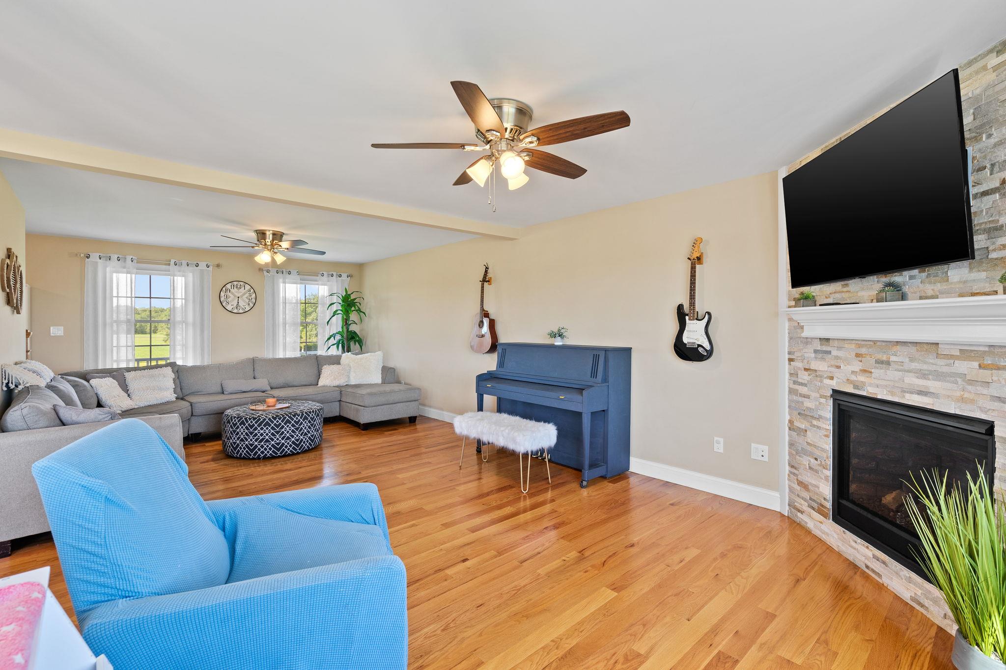 1572 State Route 52, Walden, NY 12586