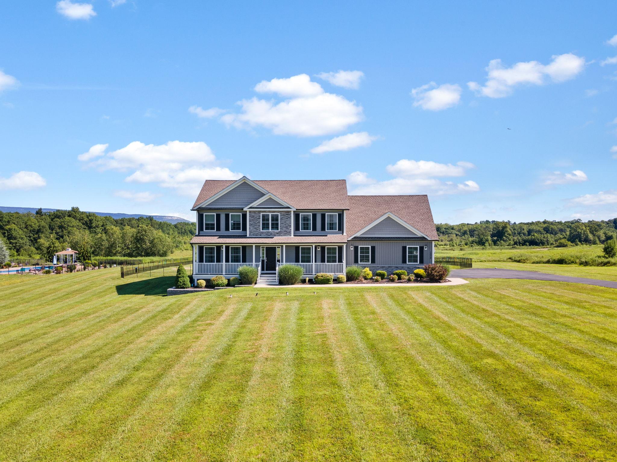 1572 State Route 52, Walden, NY 12586