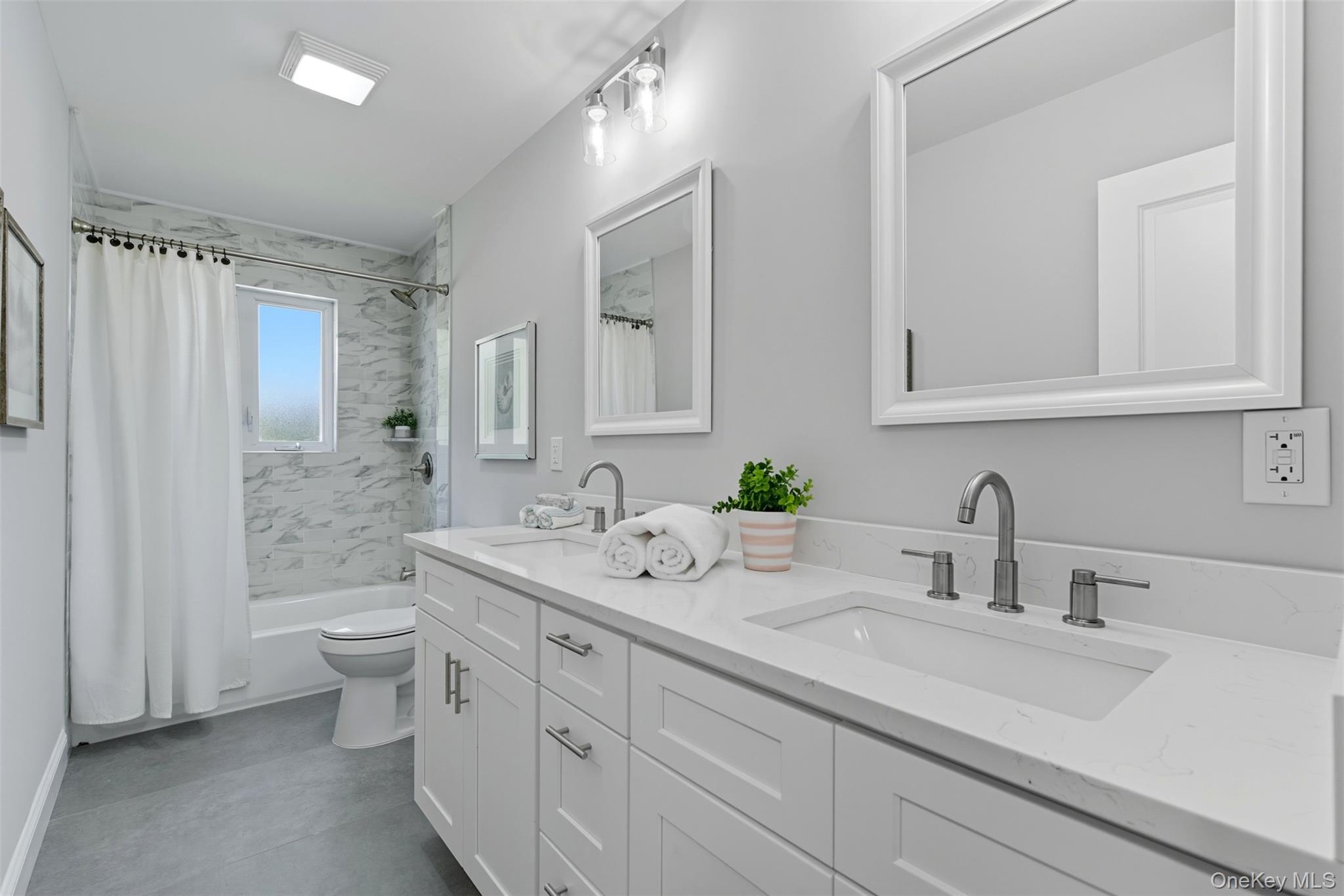 15 Byfield Place, Melville, NY 11747