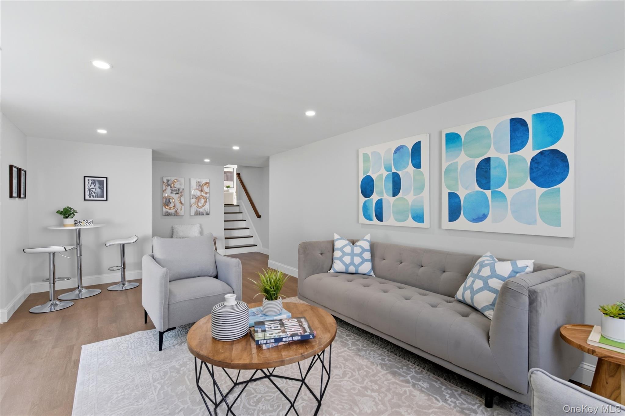 15 Byfield Place, Melville, NY 11747