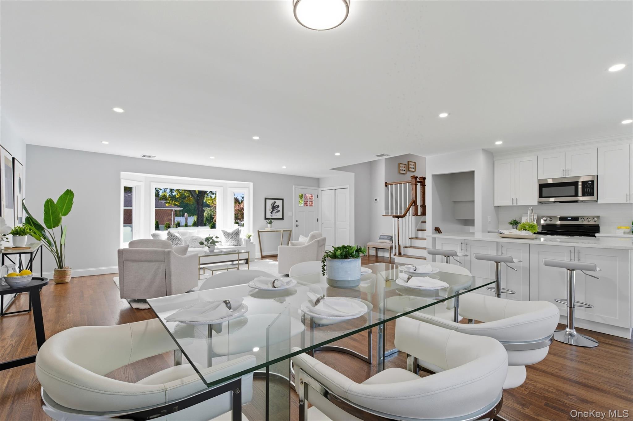 15 Byfield Place, Melville, NY 11747