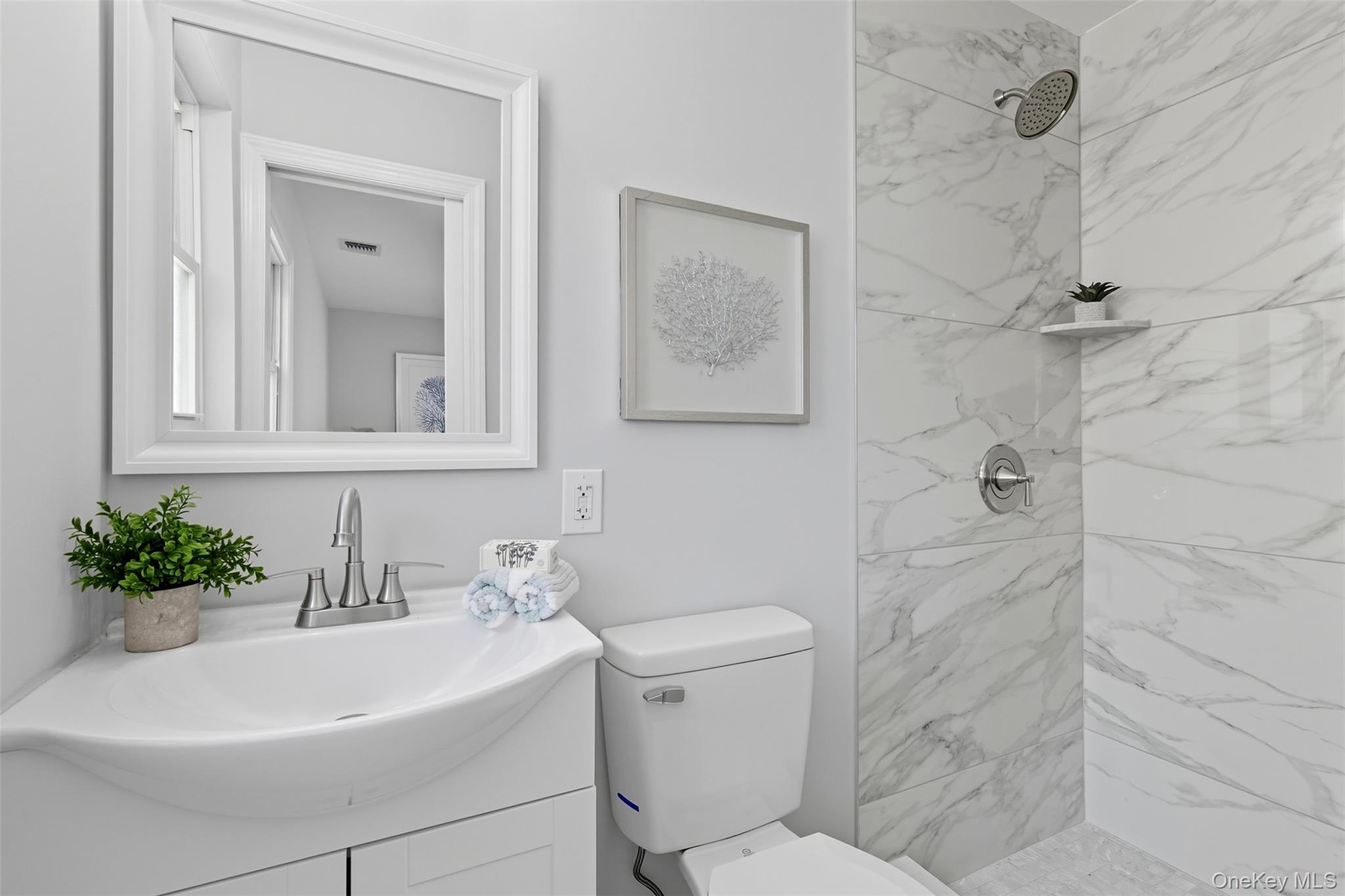 15 Byfield Place, Melville, NY 11747