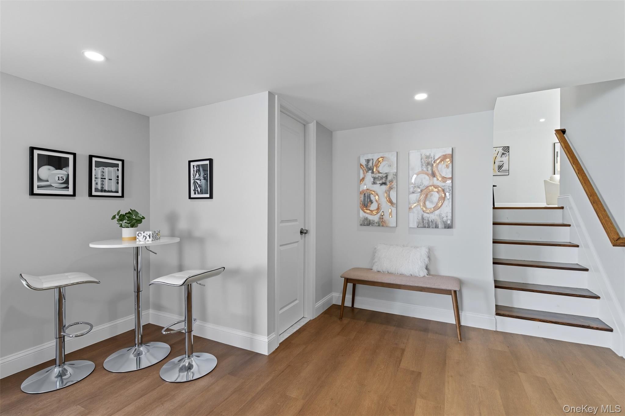 15 Byfield Place, Melville, NY 11747