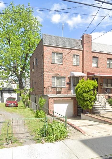 4749 Richardson Avenue, Bronx, NY 10470