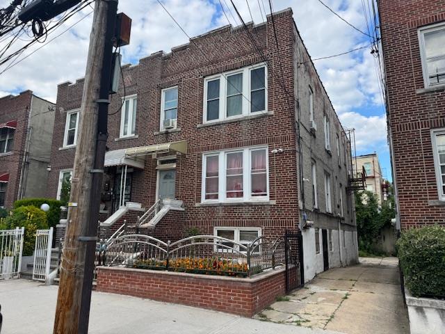 3340 Fish Avenue, Bronx, NY 10469