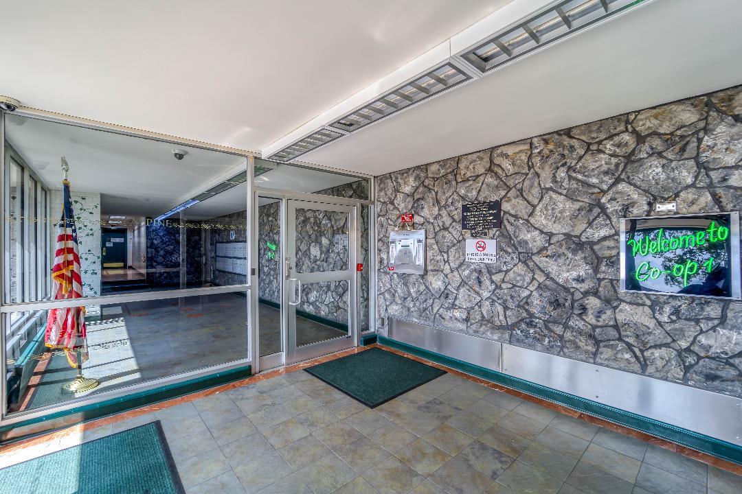 204-15 Foothill Avenue # B65, Hollis, NY 11360