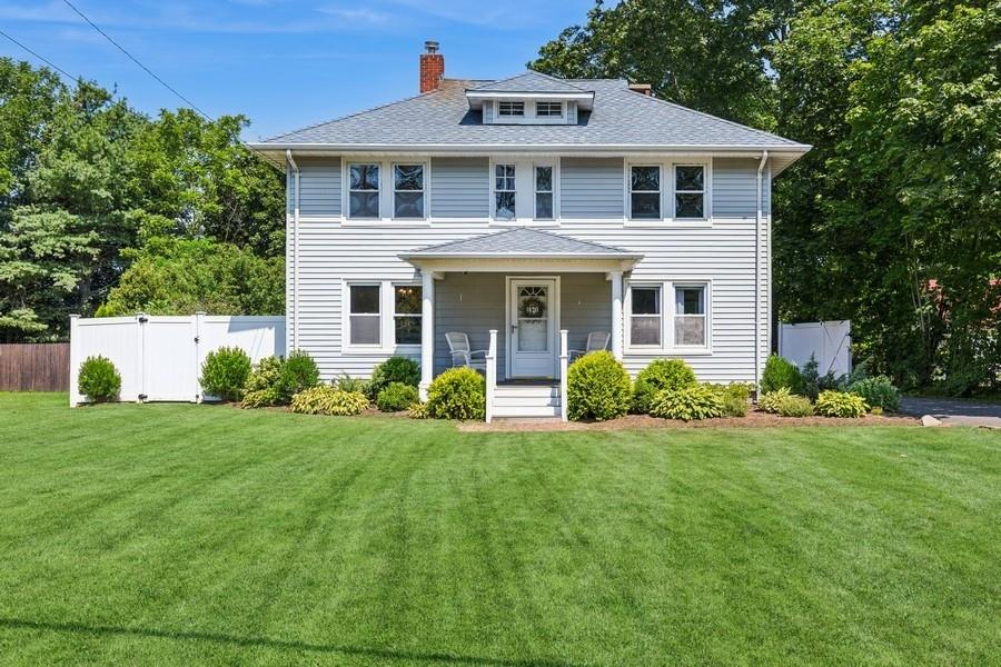18955 Main Road, Mattituck, NY 11952