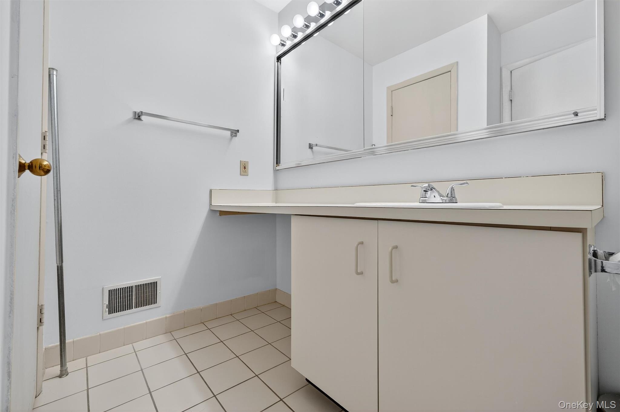 110 Deer Ct Drive, Middletown, NY 10940