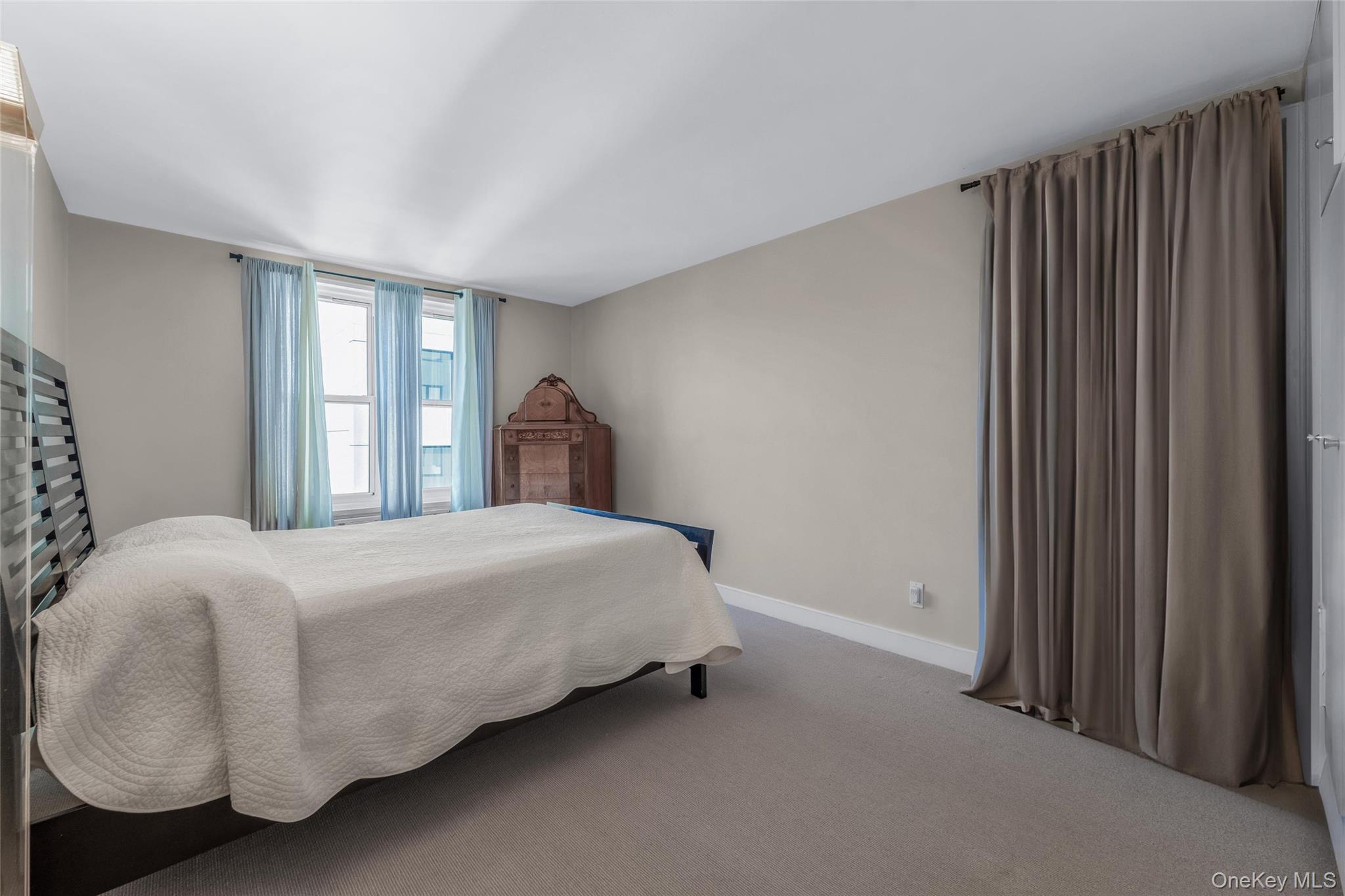 44-20 Douglaston Pkwy Douglaston Parkway # 5A, Little Neck, NY 11363