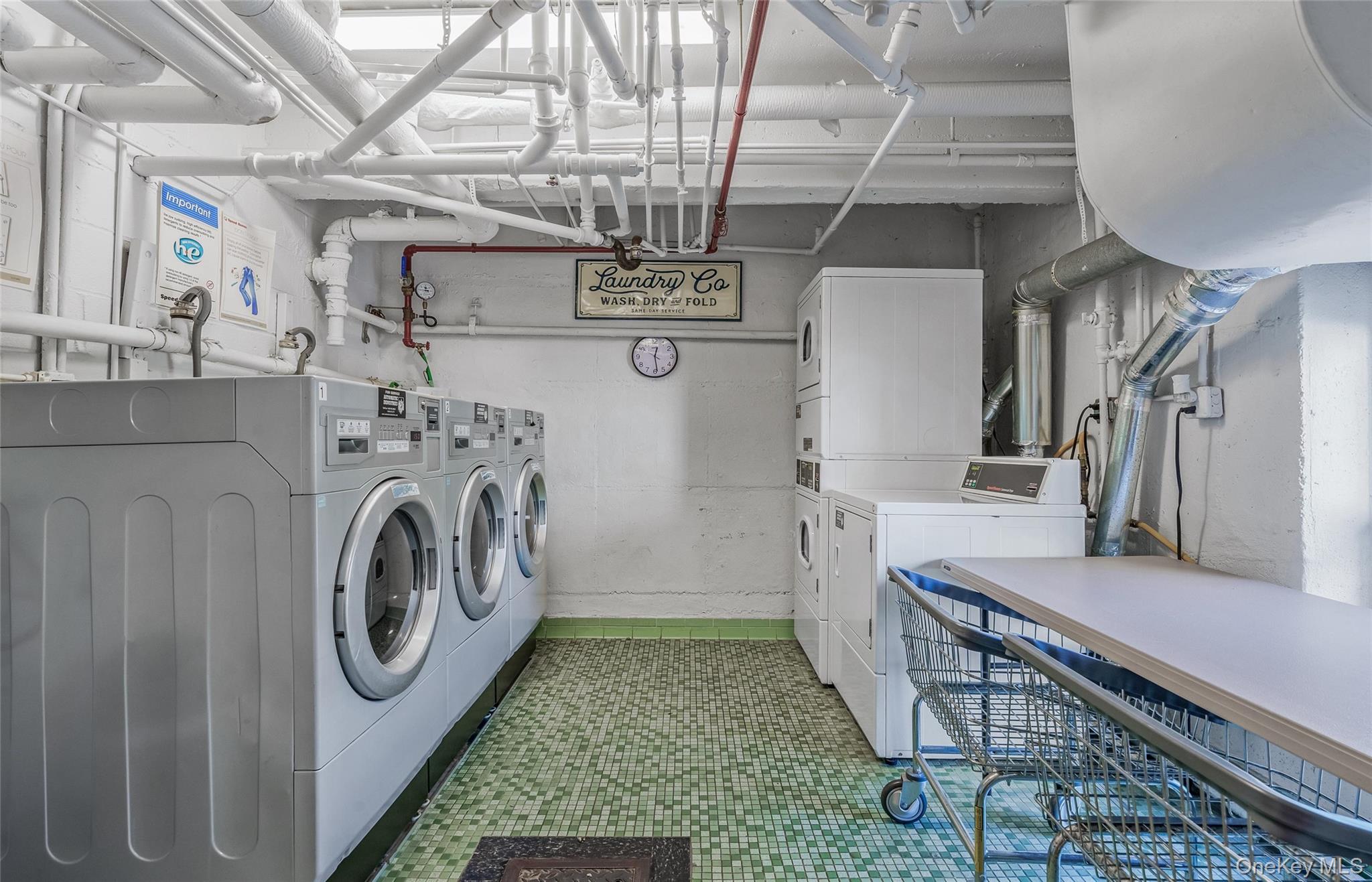 44-20 Douglaston Pkwy Douglaston Parkway # 5A, Little Neck, NY 11363