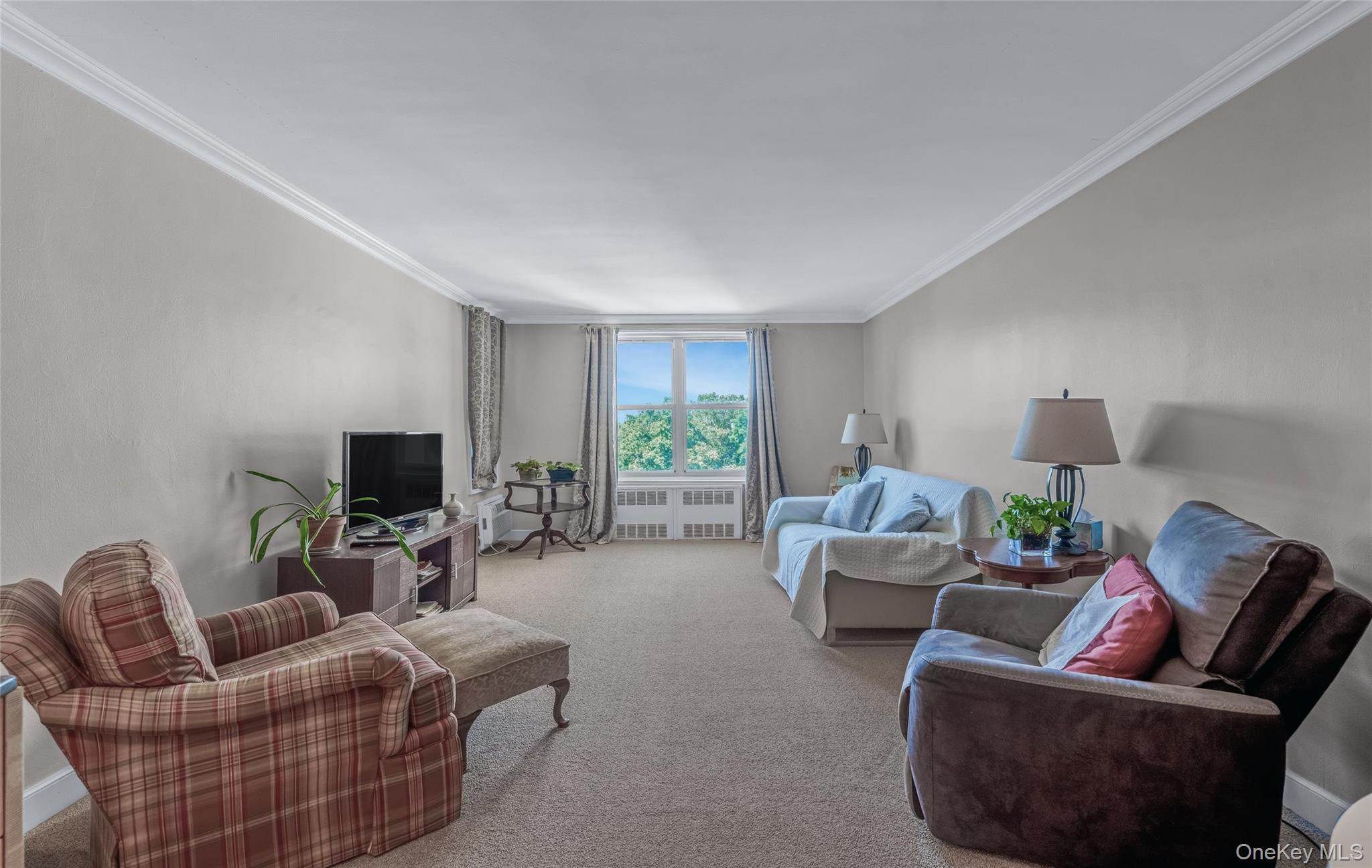 44-20 Douglaston Pkwy Douglaston Parkway # 5A, Little Neck, NY 11363