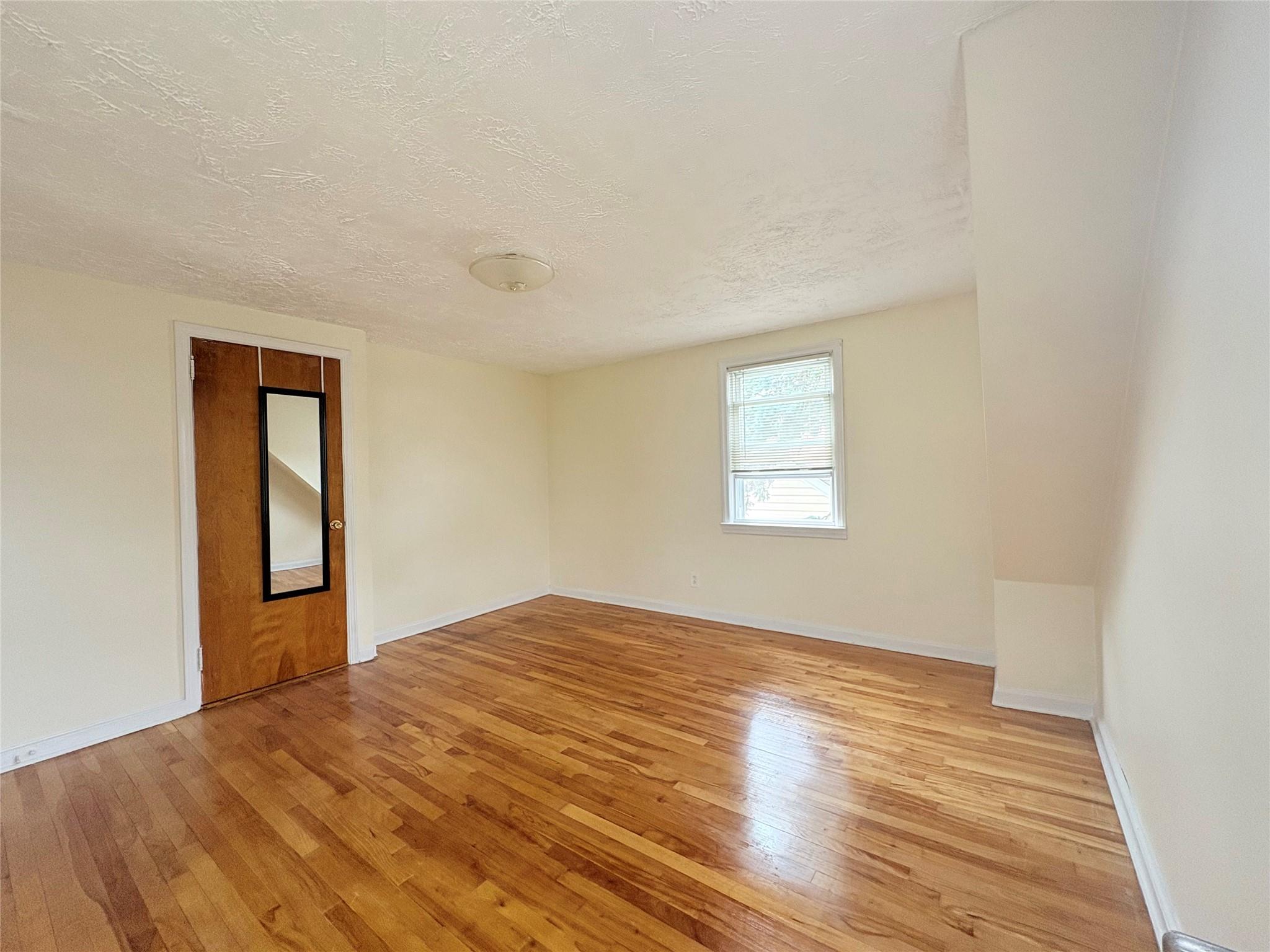 Valley Stream, NY 11580