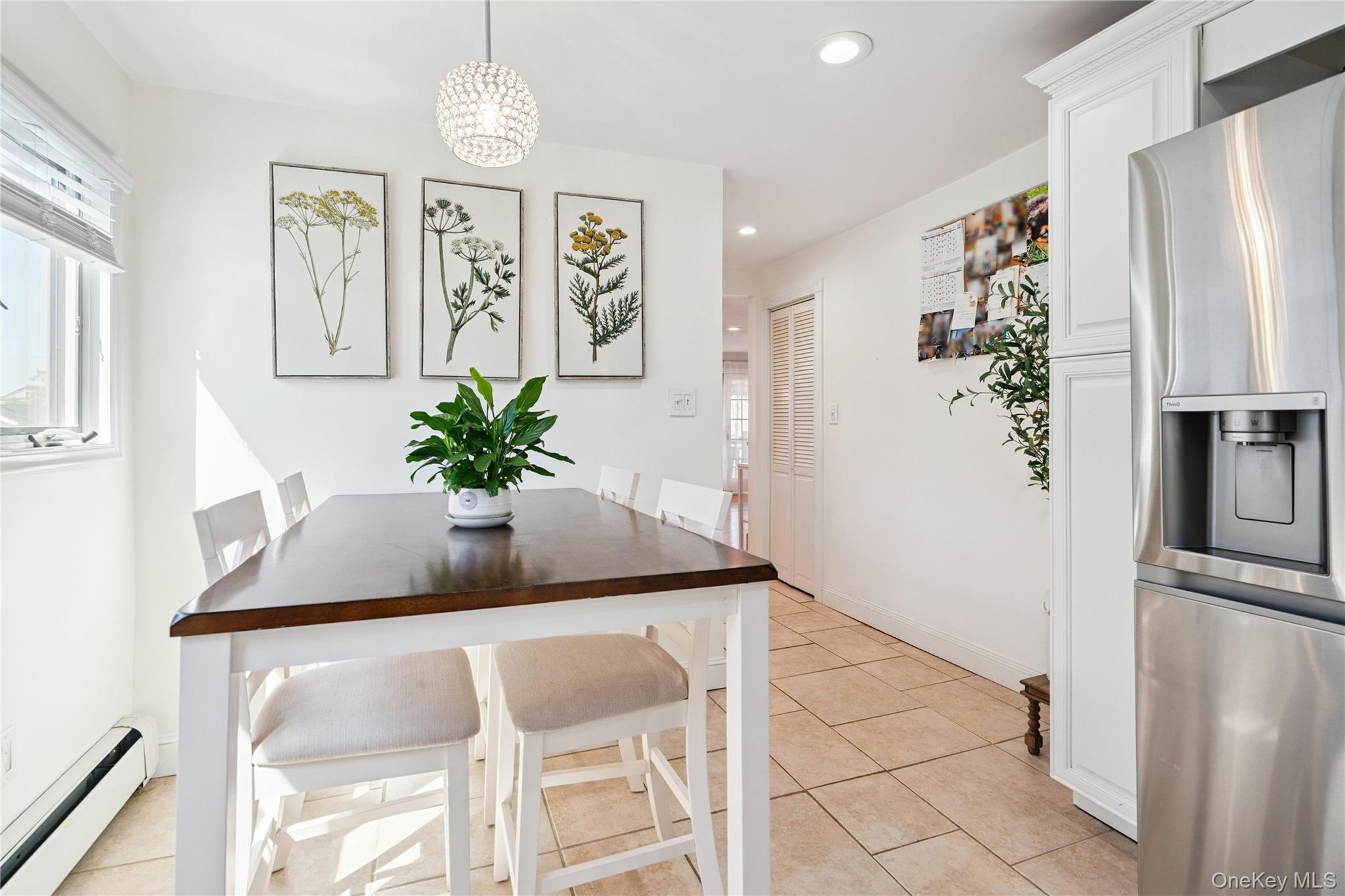 833 S 5th Street, Lindenhurst, NY 11757