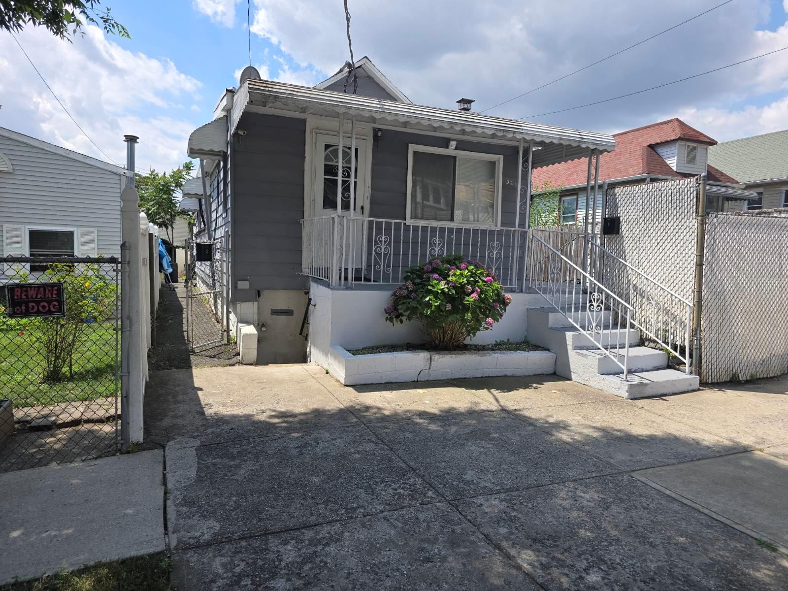 325 Leland Avenue, Bronx, NY 10473