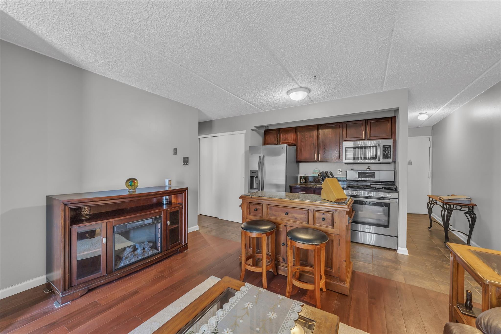 687 Bronx River # 5K, Yonkers, NY 10704