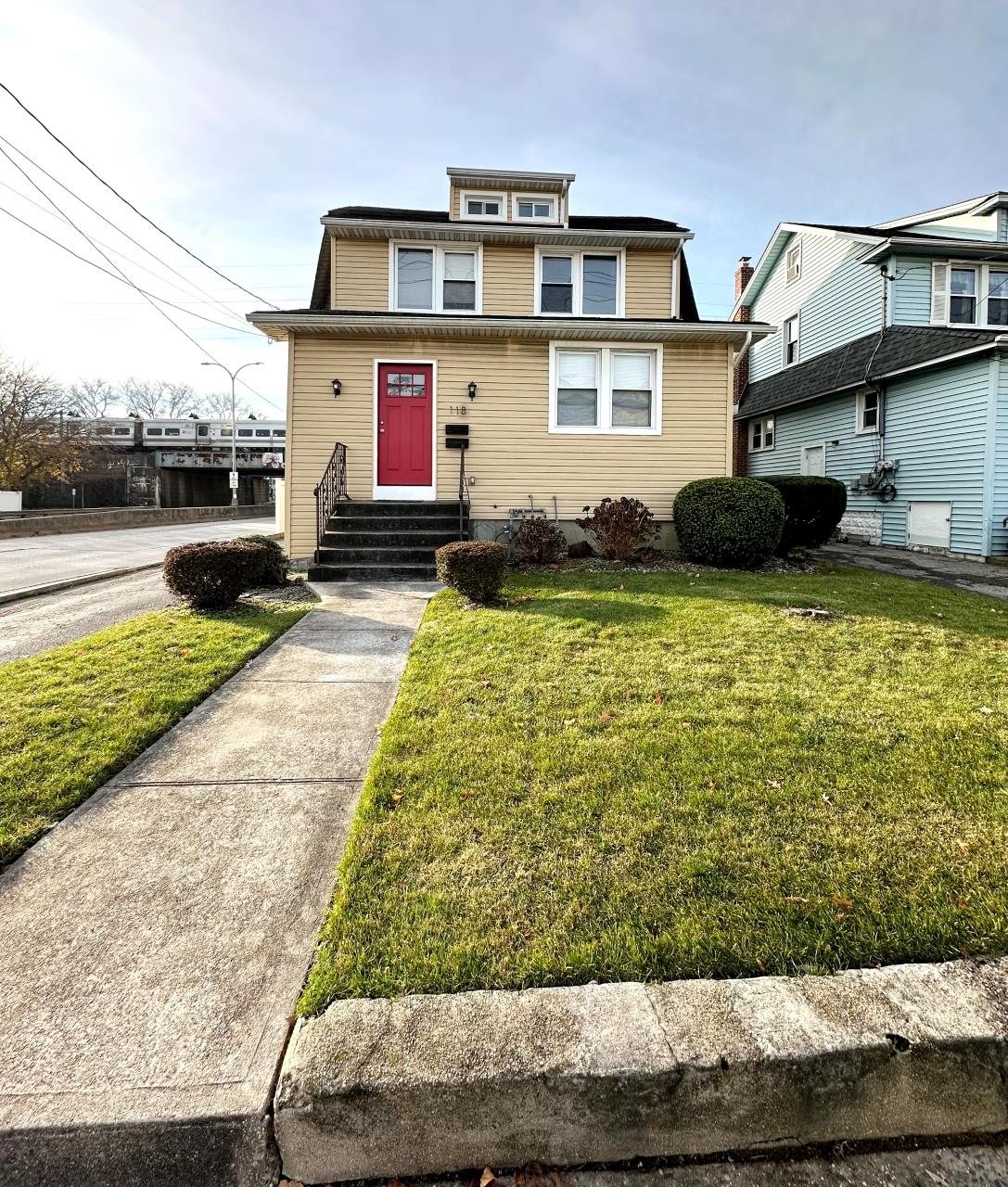 118 Lyon Place # 2, Lynbrook, NY 11563