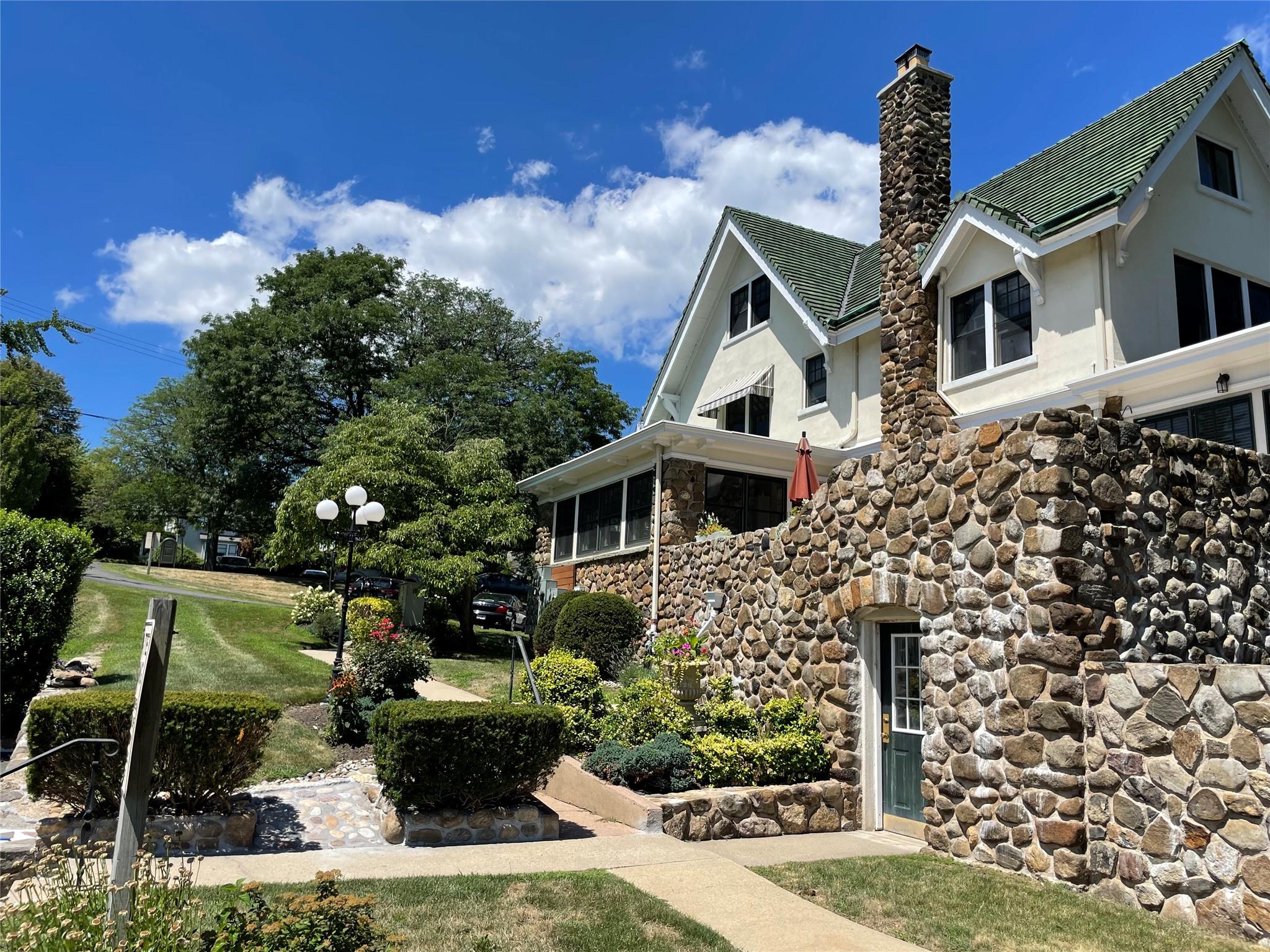 139 S Broadway # 13, Nyack, NY 10960