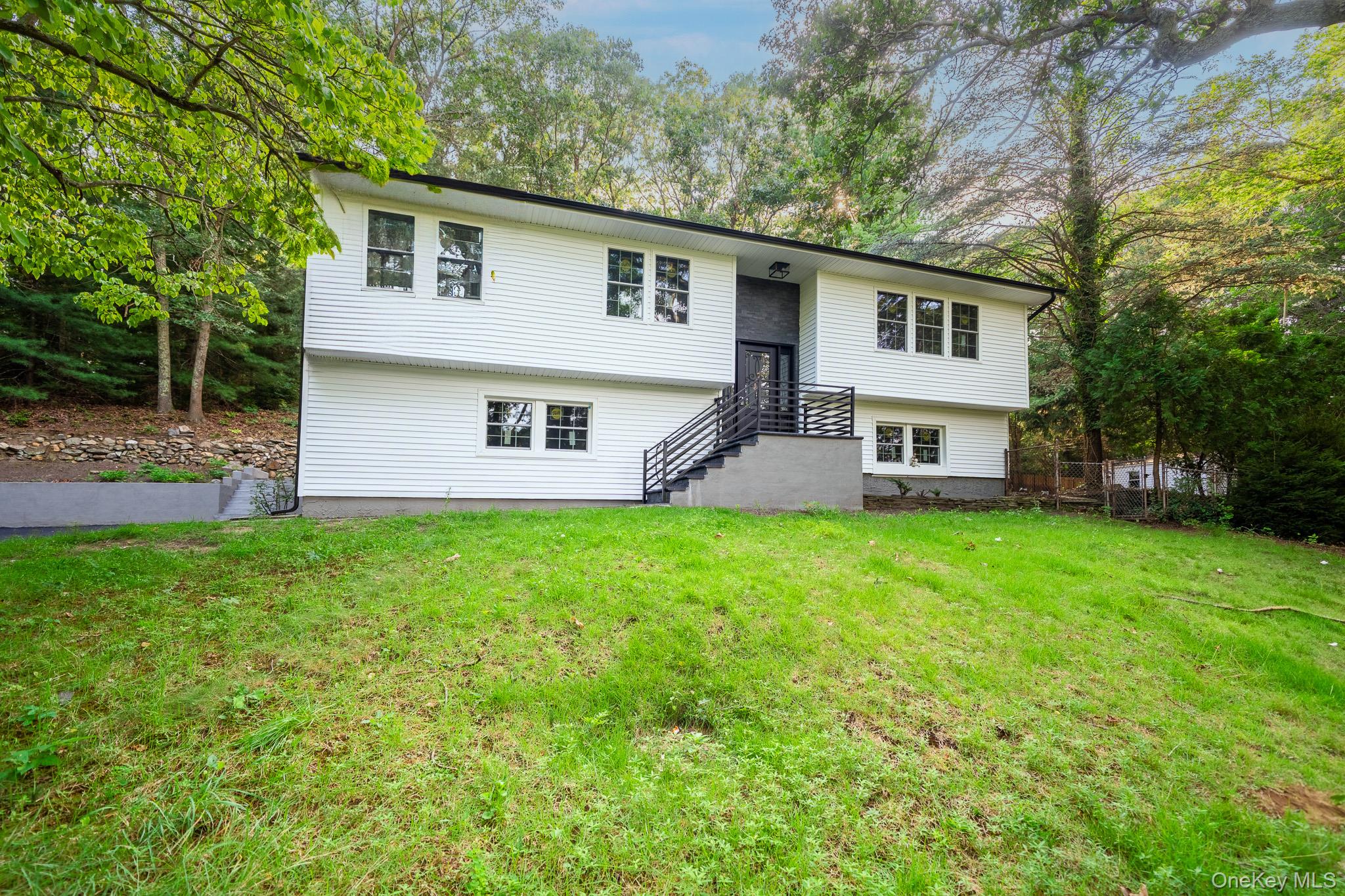 368 Landing Avenue, Smithtown, NY 11787