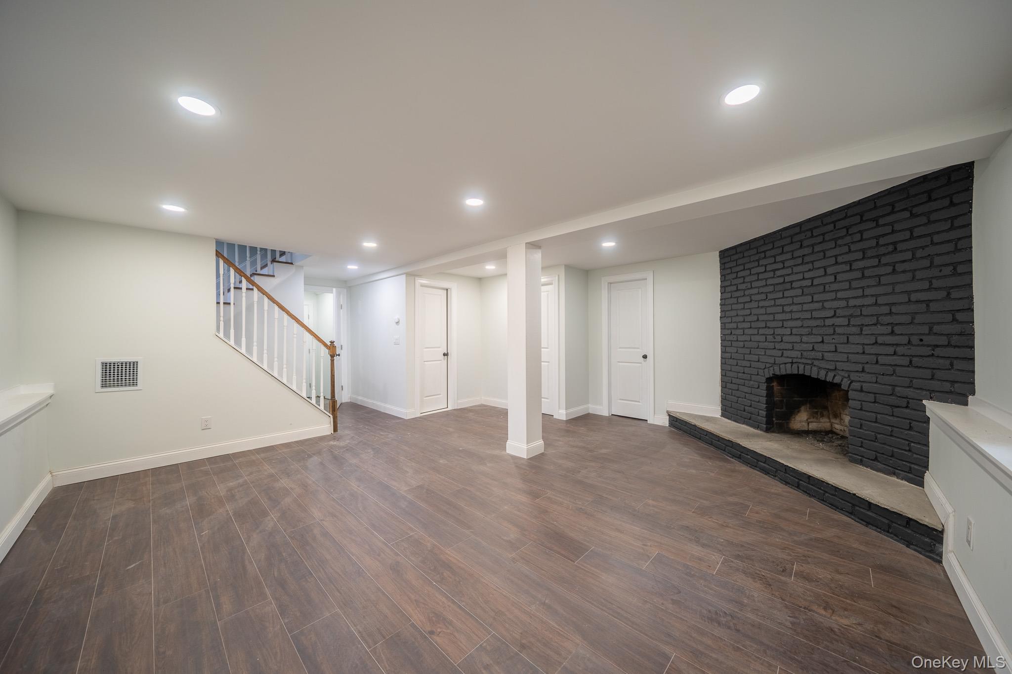 368 Landing Avenue, Smithtown, NY 11787