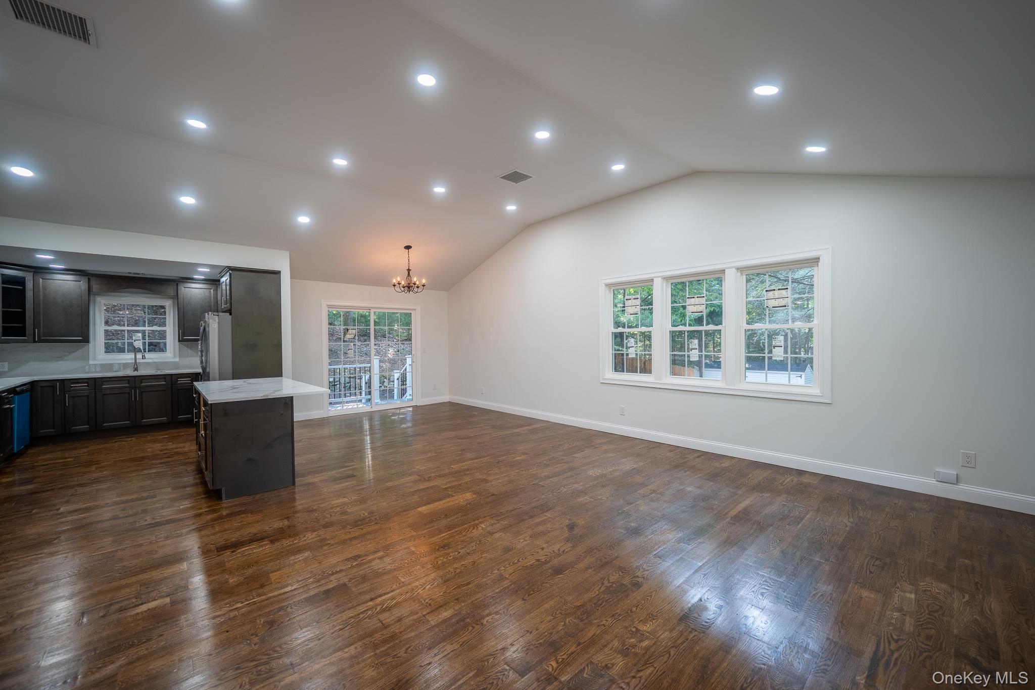 368 Landing Avenue, Smithtown, NY 11787