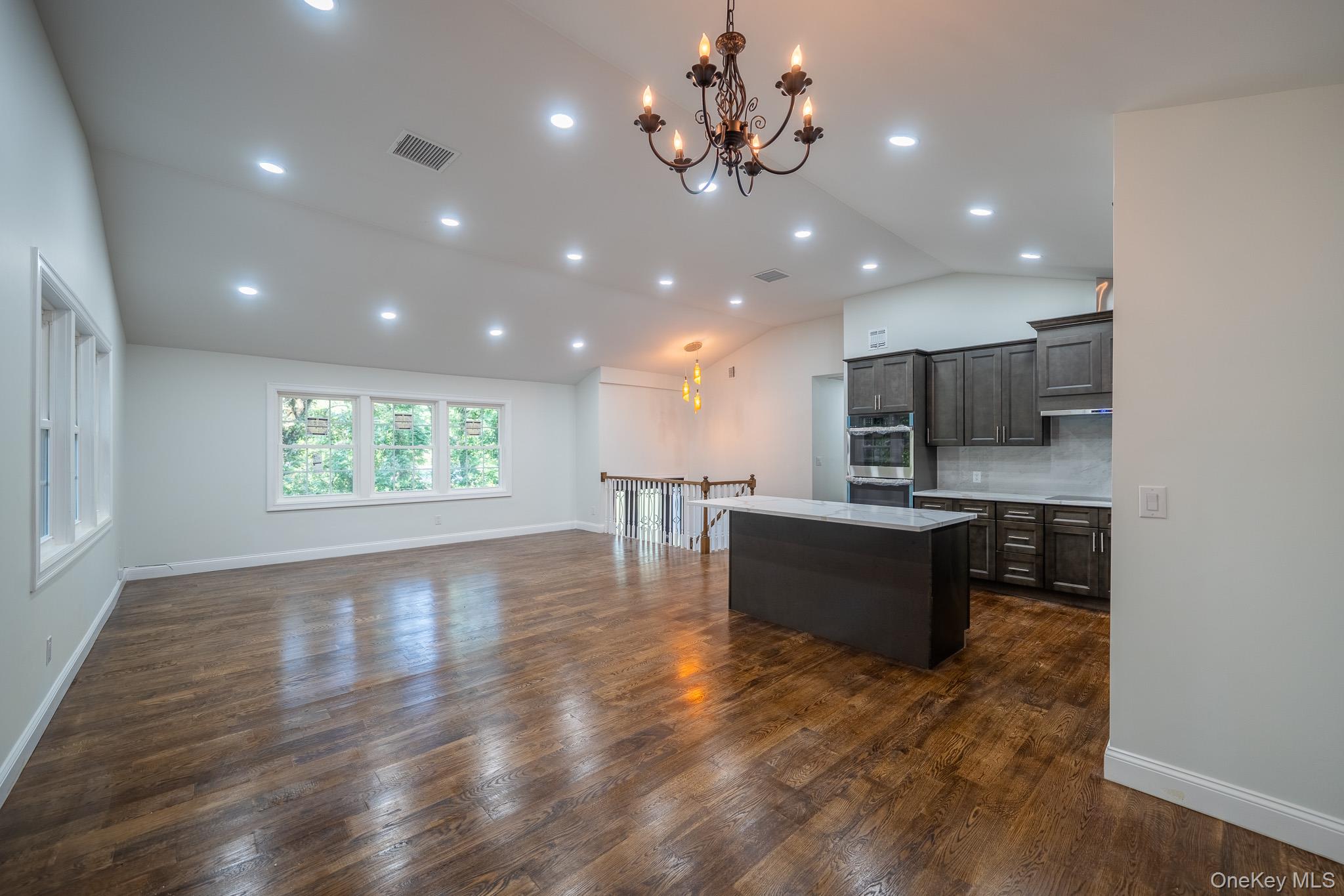 368 Landing Avenue, Smithtown, NY 11787