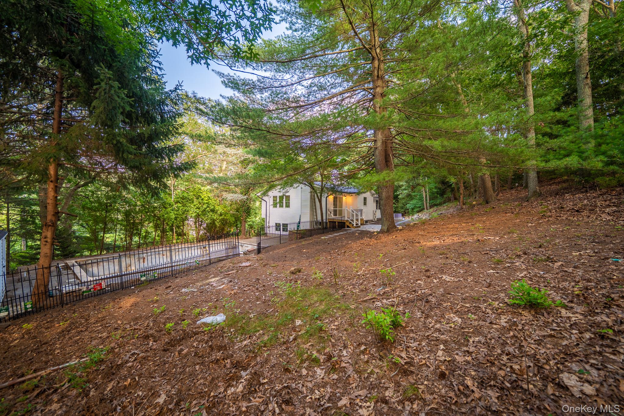 368 Landing Avenue, Smithtown, NY 11787